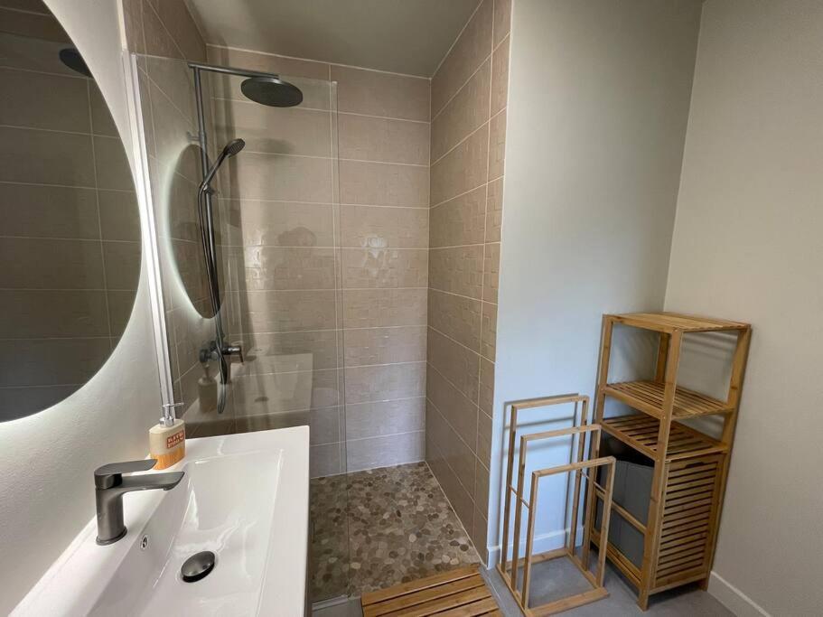 شقة Oligaia Orient Bay Quarter of Orleans المظهر الخارجي الصورة